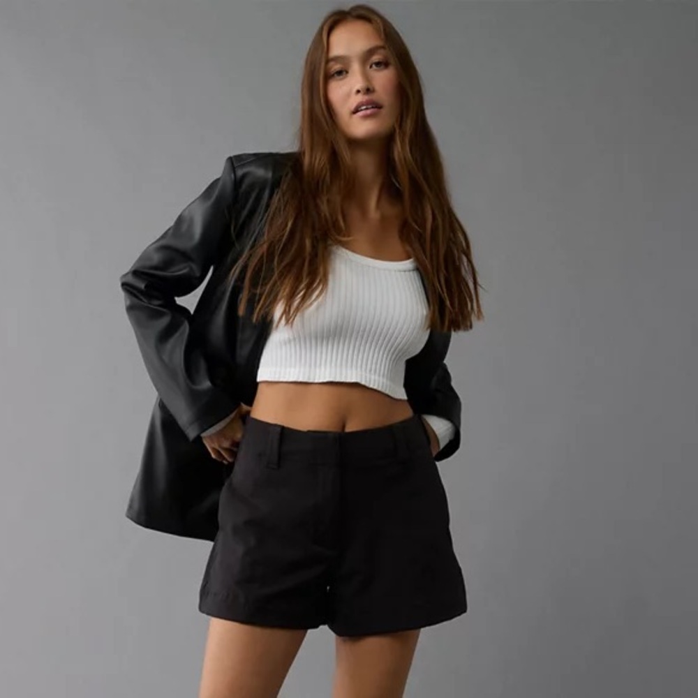 AE High-Waisted Women Soft Trouser Stretch Short NWT Size Us 4 or 27W‎